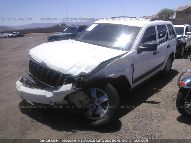1J4HR48N55C628796 - 2005 JEEP GRAND CHEROKEE LAREDO/COLUMBIA/FREEDOM 白色 照片 2