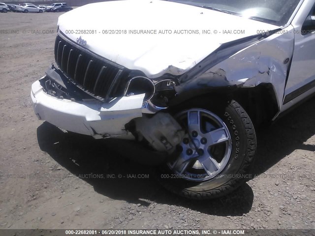 1J4HR48N55C628796 - 2005 JEEP GRAND CHEROKEE LAREDO/COLUMBIA/FREEDOM 白色 照片 6