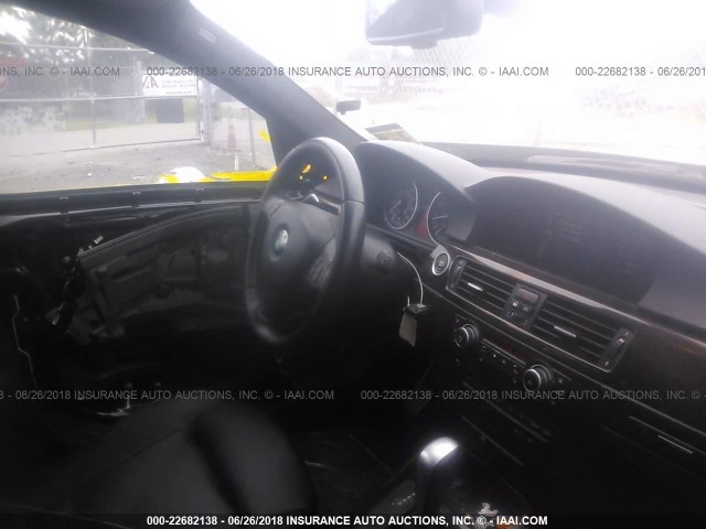 WBAPH7C55BE460944 - 2011 BMW 328 I 黑色 照片 5