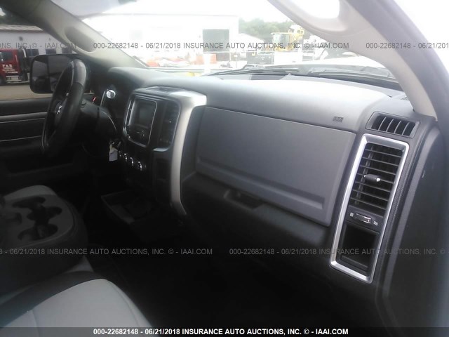 3C6UR5JL6FG524293 - 2015 RAM 2500 SLT Biały zdjęcie 5