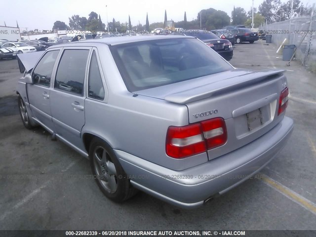 YV1LS5376W2520420 - 1998 VOLVO S70 T5 TURBO SILVER photo 3