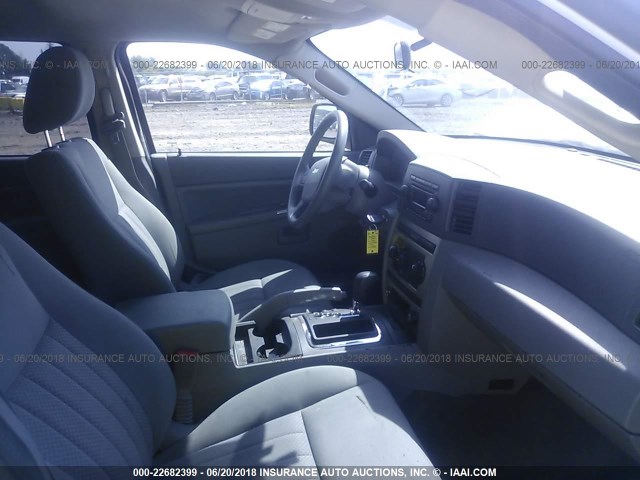 1J4GR48KX6C107513 - 2006 JEEP GRAND CHEROKEE LAREDO/COLUMBIA/FREEDOM 白色 照片 5