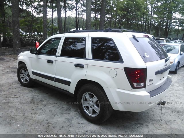 1J4GR48K85C515457 - 2005 JEEP GRAND CHEROKEE LAREDO/COLUMBIA/FREEDOM 白色 照片 3