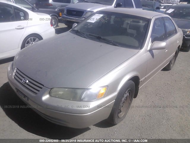 JT2BF22K8W0095619 - 1998 TOYOTA CAMRY CE/LE/XLE GOLD photo 2