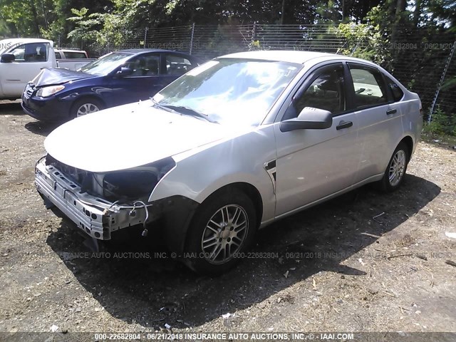 1FAHP35N48W109029 - 2008 FORD FOCUS SE/SEL/SES SILVER photo 2