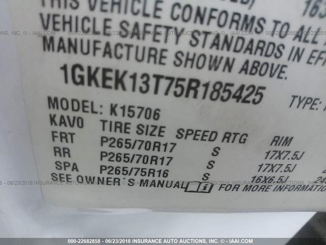 1GKEK13T75R185425 - 2005 GMC YUKON WHITE photo 9