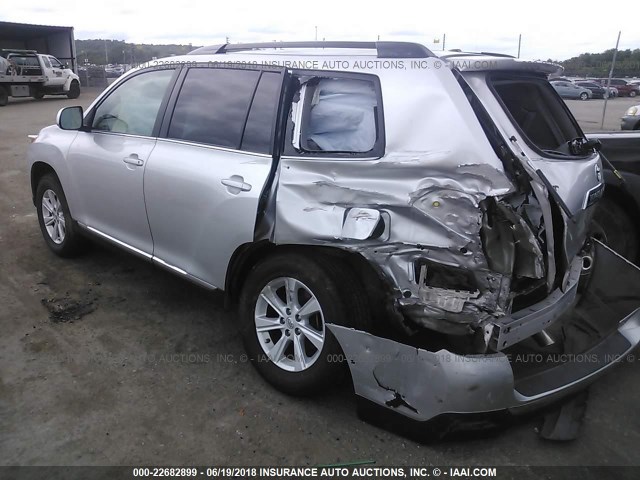 5TDZA3EH5BS008194 - 2011 TOYOTA HIGHLANDER SE SILVER photo 3