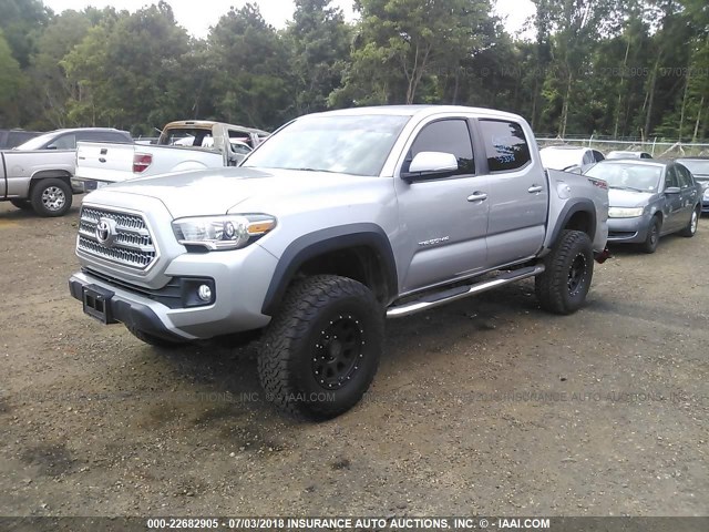 5TFCZ5AN6GX003996 - 2016 TOYOTA TACOMA DBL CAB/SR/SR5/TRD SPT/OR SILVER photo 2