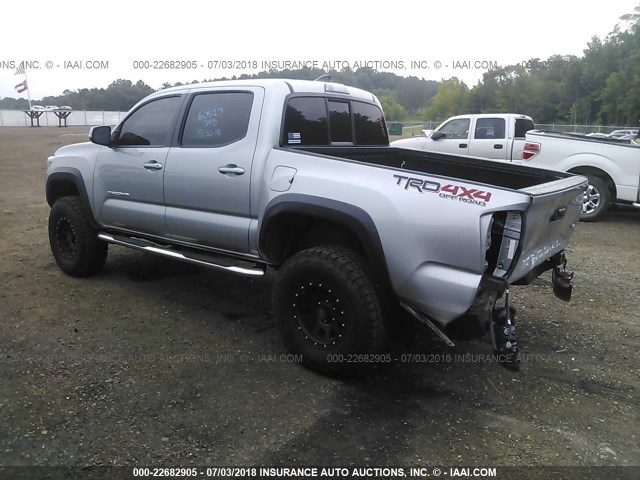 5TFCZ5AN6GX003996 - 2016 TOYOTA TACOMA DBL CAB/SR/SR5/TRD SPT/OR SILVER photo 3