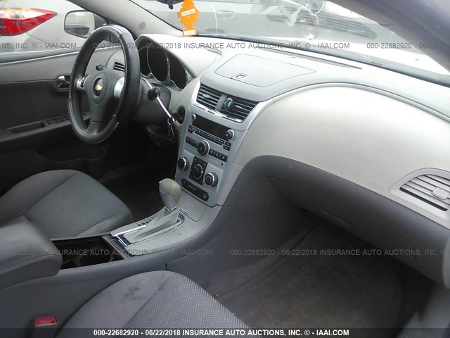 1G1ZB5EB1A4149237 - 2010 CHEVROLET MALIBU LS WHITE photo 5