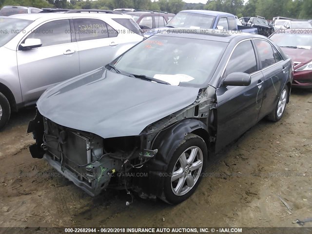 4T1BE46K17U077095 - 2007 TOYOTA CAMRY NEW GENERAT CE/LE/XLE/SE GRAY photo 2