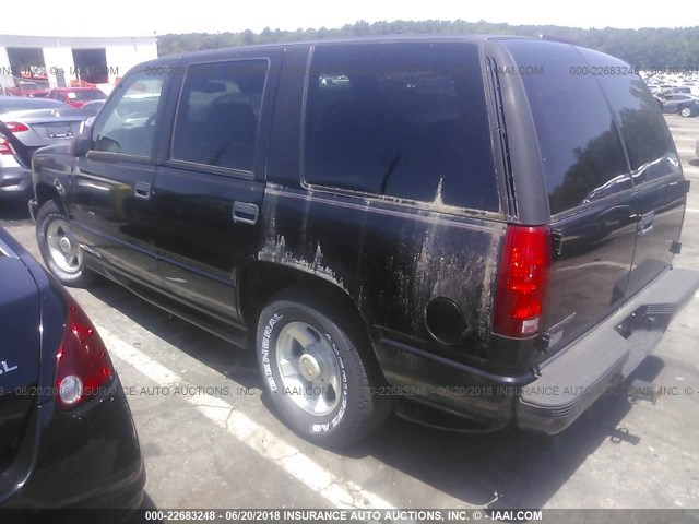 1GNEC13R2YR146203 - 2000 CHEVROLET TAHOE C1500 BLACK photo 3