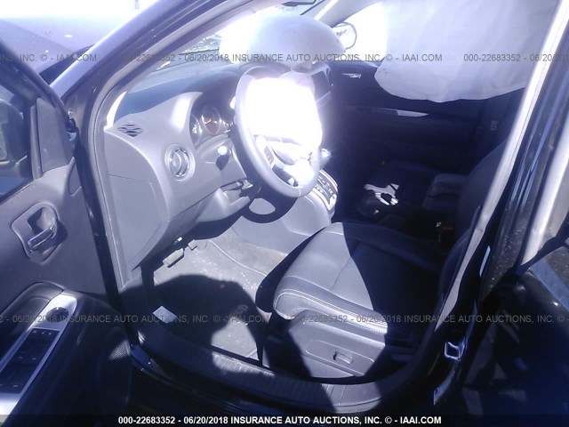 1C4NJDEB2GD747185 - 2016 JEEP COMPASS LATITUDE 黑色 照片 5