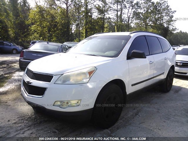 1GNER13D39S145610 - 2009 CHEVROLET TRAVERSE LS WHITE photo 2