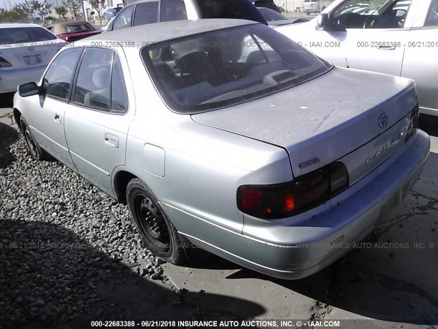 4T1BG12K8TU684894 - 1996 TOYOTA CAMRY DX/LE/XLE GREEN photo 3