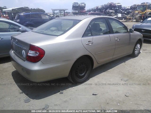 JTDBE32K920136978 - 2002 TOYOTA CAMRY LE/XLE/SE ოქროსფერი ფოტო 4
