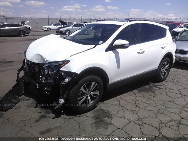 JTMRFREV8JJ723900 - 2018 TOYOTA RAV4 ADVENTURE/XLE 白色 照片 2