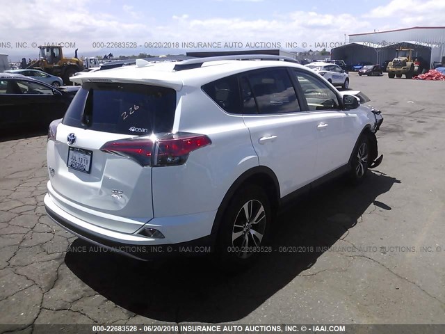 JTMRFREV8JJ723900 - 2018 TOYOTA RAV4 ADVENTURE/XLE 白色 照片 4