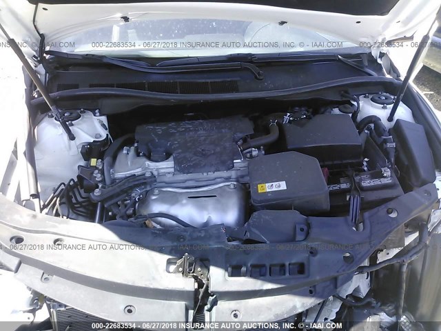 4T1BF1FK7HU410414 - 2017 TOYOTA CAMRY LE/XLE/SE/XSE WHITE photo 10