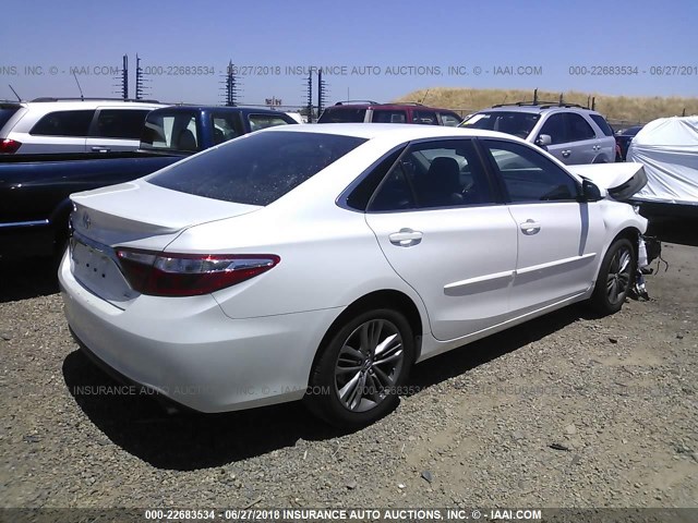 4T1BF1FK7HU410414 - 2017 TOYOTA CAMRY LE/XLE/SE/XSE WHITE photo 4