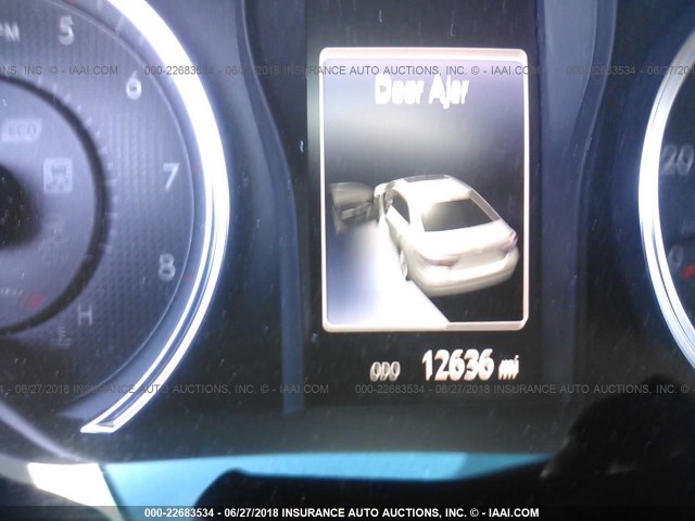 4T1BF1FK7HU410414 - 2017 TOYOTA CAMRY LE/XLE/SE/XSE WHITE photo 7