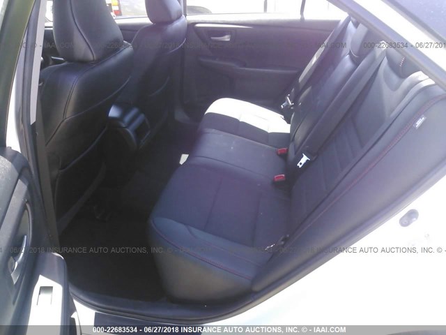 4T1BF1FK7HU410414 - 2017 TOYOTA CAMRY LE/XLE/SE/XSE WHITE photo 8