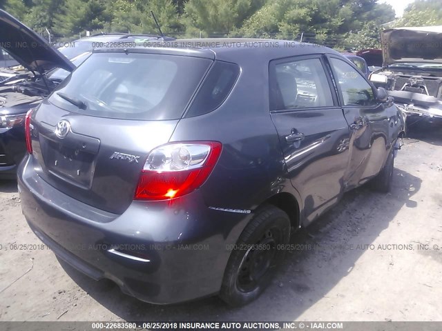 2T1KU4EEXAC471668 - 2010 TOYOTA COROLLA MATRIX  GRAY photo 4