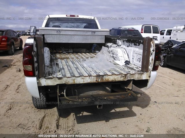 1GCHC24U36E144656 - 2006 CHEVROLET SILVERADO C2500 HEAVY DUTY WHITE photo 8