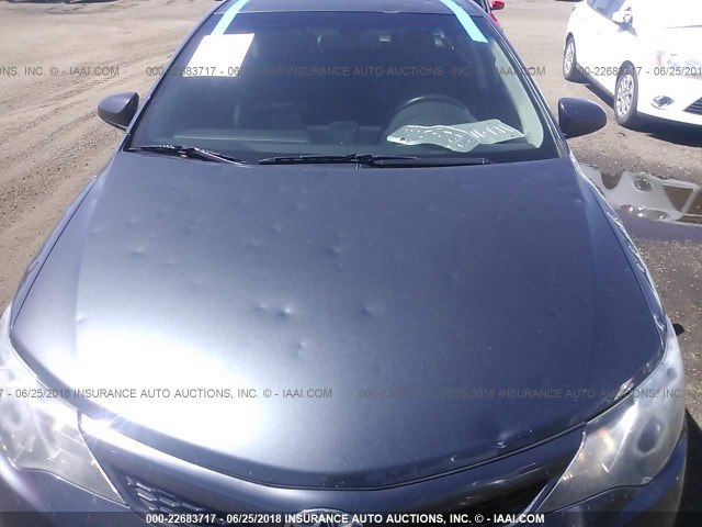 4T1BF1FK6DU213213 - 2013 TOYOTA CAMRY L/SE/LE/XLE 灰色 照片 6