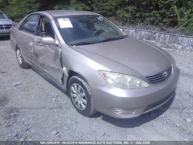 4T1BE32K35U980832 - 2005 TOYOTA CAMRY LE/XLE/SE 金色 照片 1