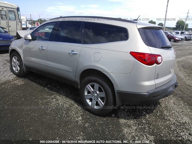 1GNLVFED4AS123584 - 2010 CHEVROLET TRAVERSE LT TAN photo 3