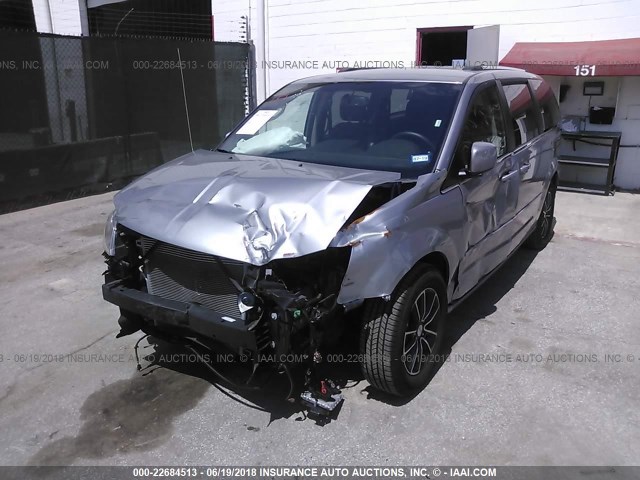 2C4RDGCG4HR858943 - 2017 DODGE GRAND CARAVAN SXT GRAY photo 6