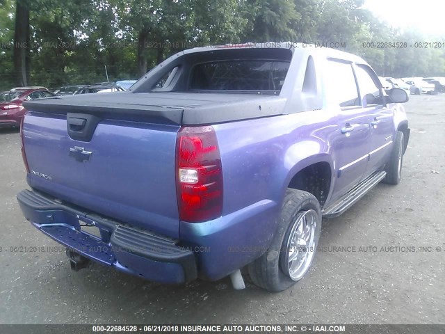 3GNEC12JX7G141258 - 2007 CHEVROLET AVALANCHE C1500 PURPLE photo 4