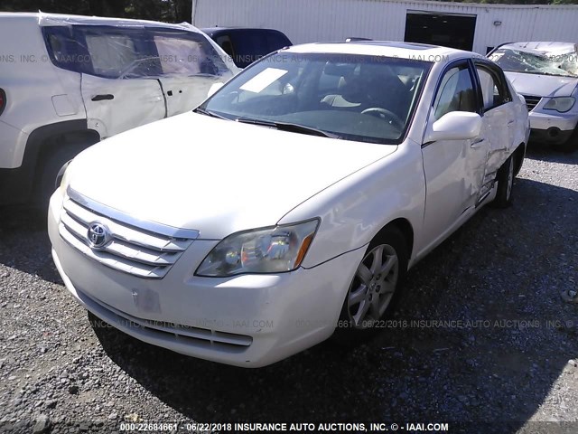 4T1BK36B56U072581 - 2006 TOYOTA AVALON XL/XLS/TOURING/LIMITED WHITE photo 2