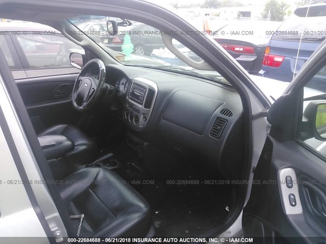 1FMCU94174KA45709 - 2004 FORD ESCAPE LIMITED GRAY photo 5