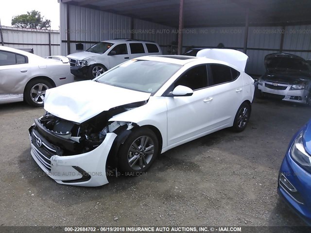 5NPD84LF0JH273218 - 2018 HYUNDAI ELANTRA SEL/VALUE/LIMITED WHITE photo 2