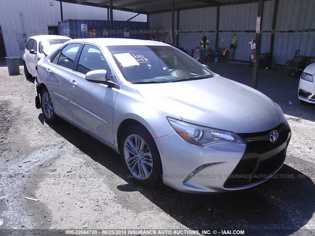 4T1BF1FK1GU186586 - 2016 TOYOTA CAMRY LE/XLE/SE/XSE SILVER photo 1