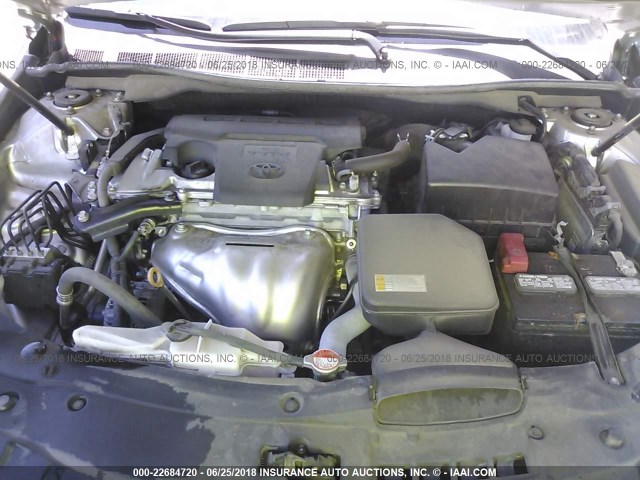 4T1BF1FK1GU186586 - 2016 TOYOTA CAMRY LE/XLE/SE/XSE SILVER photo 10