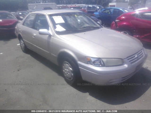 JT2BG22K1X0312359 - 1999 TOYOTA CAMRY LE/XLE 金色 照片 1
