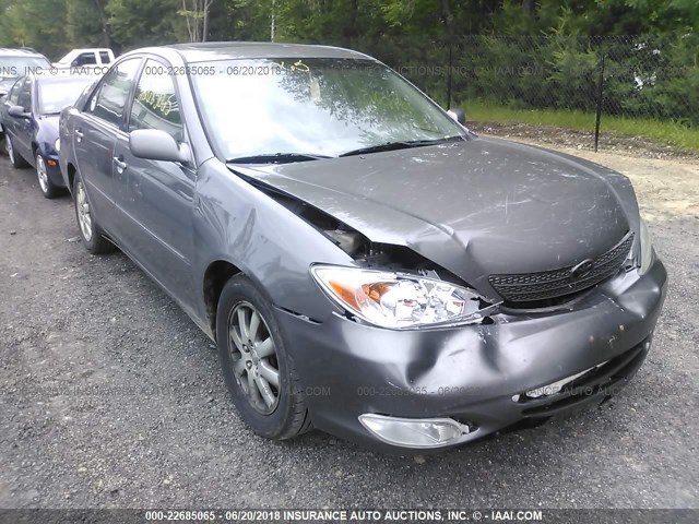 4T1BF30K04U578992 - 2004 TOYOTA CAMRY LE/XLE/SE ნაცრისფერი ფოტო 1