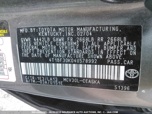 4T1BF30K04U578992 - 2004 TOYOTA CAMRY LE/XLE/SE ნაცრისფერი ფოტო 9