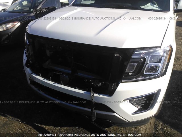1FMJU2AT7JEA11509 - 2018 FORD EXPEDITION LIMITED WHITE photo 6