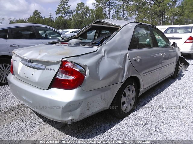 4T1BE32KX2U004266 - 2002 TOYOTA CAMRY LE/XLE/SE ვერცხლისფერი ფოტო 4