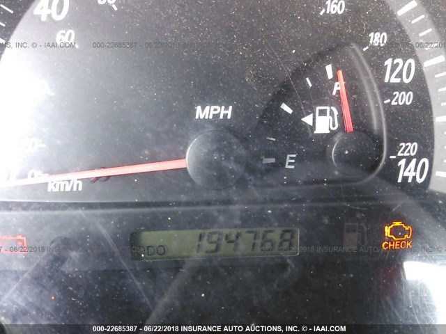 4T1BE32KX2U004266 - 2002 TOYOTA CAMRY LE/XLE/SE ვერცხლისფერი ფოტო 7