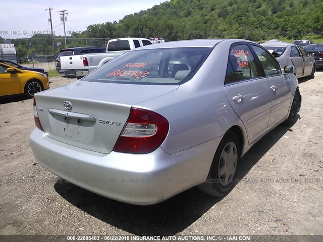 4T1BE32KX2U037624 - 2002 TOYOTA CAMRY LE/XLE/SE 银色 照片 4