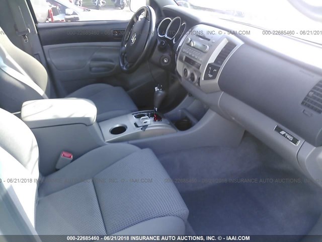 5TEUU42N45Z120011 - 2005 TOYOTA TACOMA ACCESS CAB Silber Foto 5