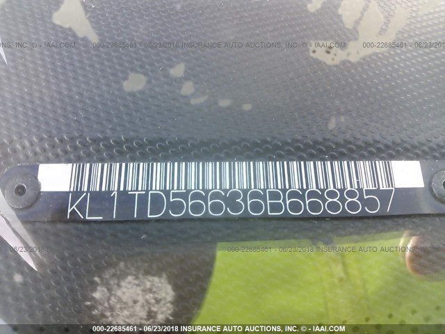 KL1TD56636B668857 - 2006 CHEVROLET AVEO LS WHITE photo 9