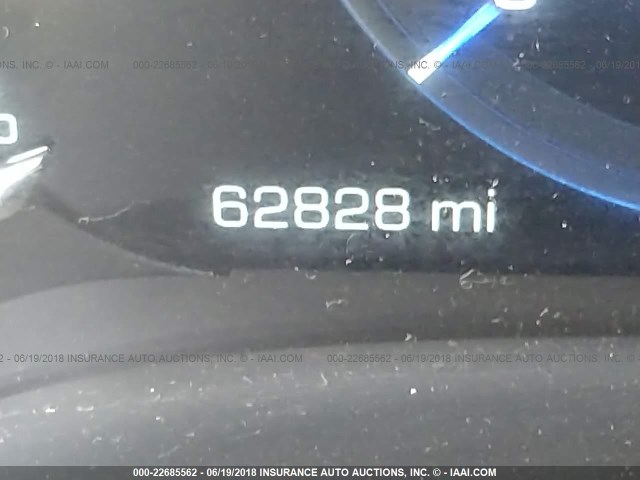 1GYS3HKJ3HR255859 - 2017 CADILLAC ESCALADE ESV LUXURY WHITE photo 7