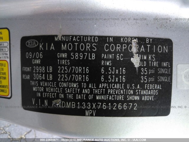 KNDMB133X76126672 - 2007 KIA SEDONA EX/LX SILVER photo 9