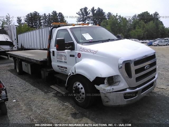 3FRWF6FC0BV145565 - 2011 FORD F650 SUPER DUTY WHITE photo 1